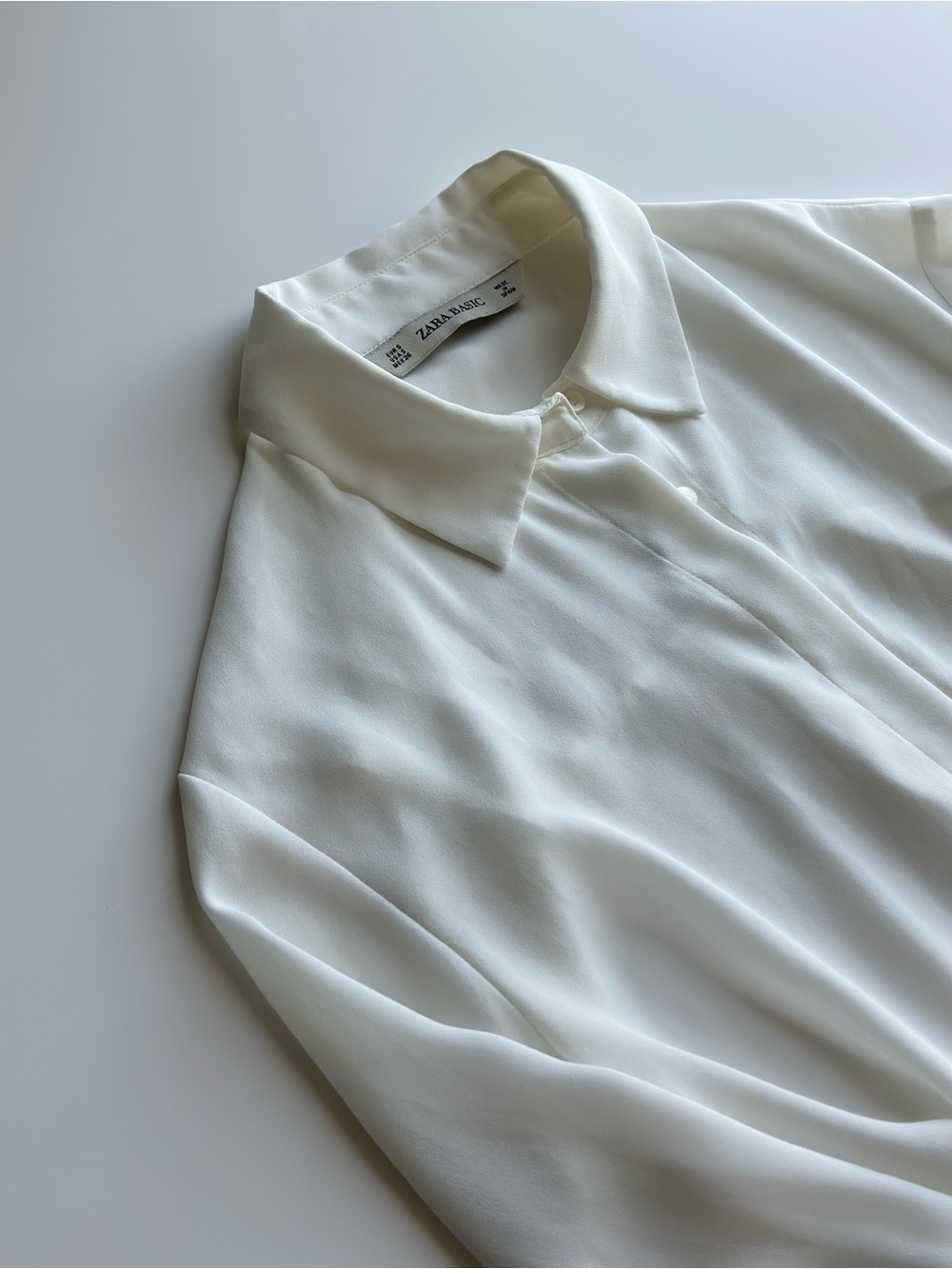 Zara Made in Spain Sheer Ivory Blouse Striped Preppy Cuffs Size Small - Picture 2 of 4